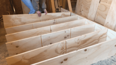 Metal vs. Wood: Choosing the Right Shelves for Your Needs
