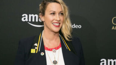 Who Is Alanis Morissette? – Bio, Wiki, Stats & More