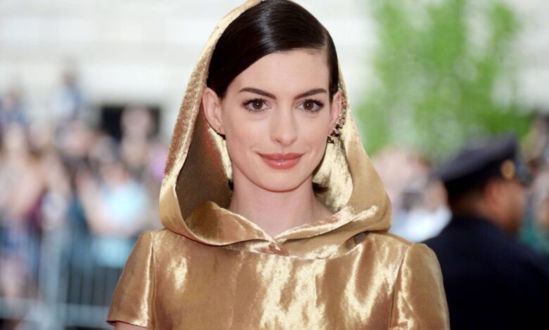 Who Is Anne Hathaway? – Bio, Wiki, Stats & More
